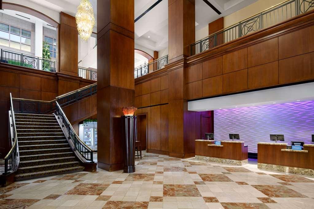 Hilton Charlotte Uptown Hotel Interior photo