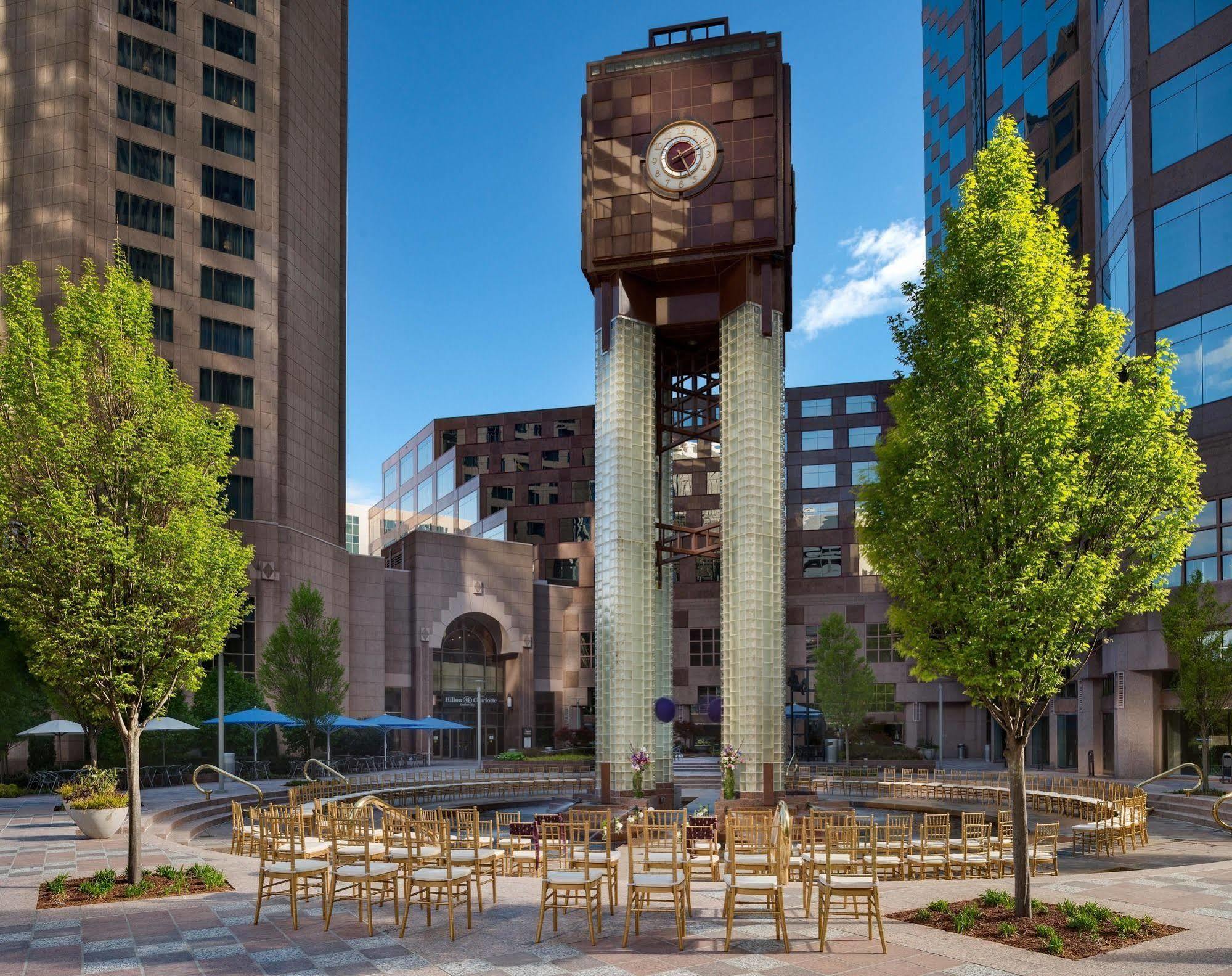 Hilton Charlotte Uptown Hotel Exterior photo